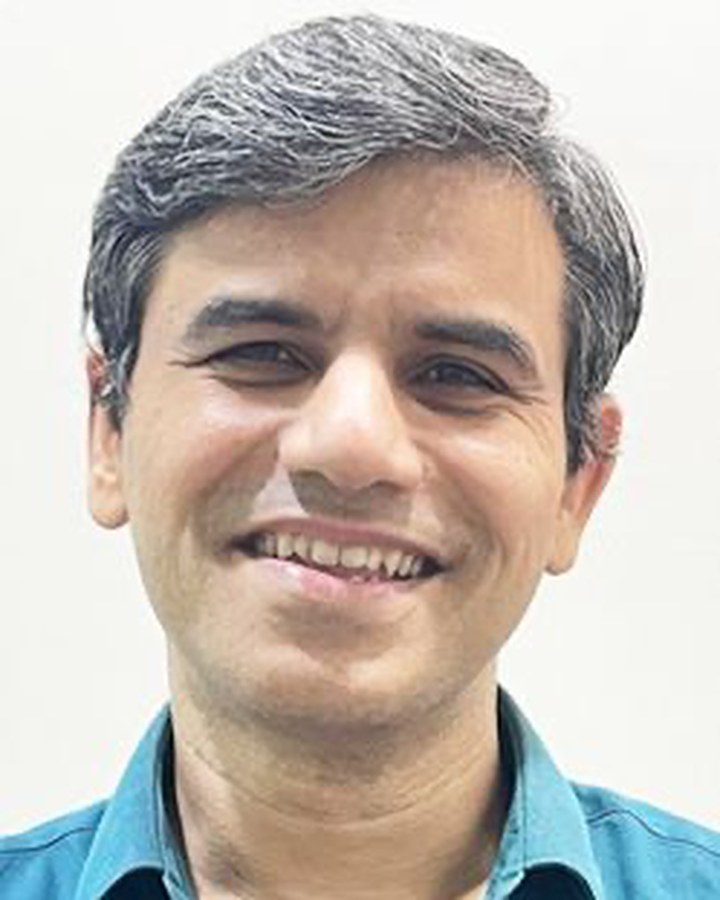 Dr. Shailesh Karnik